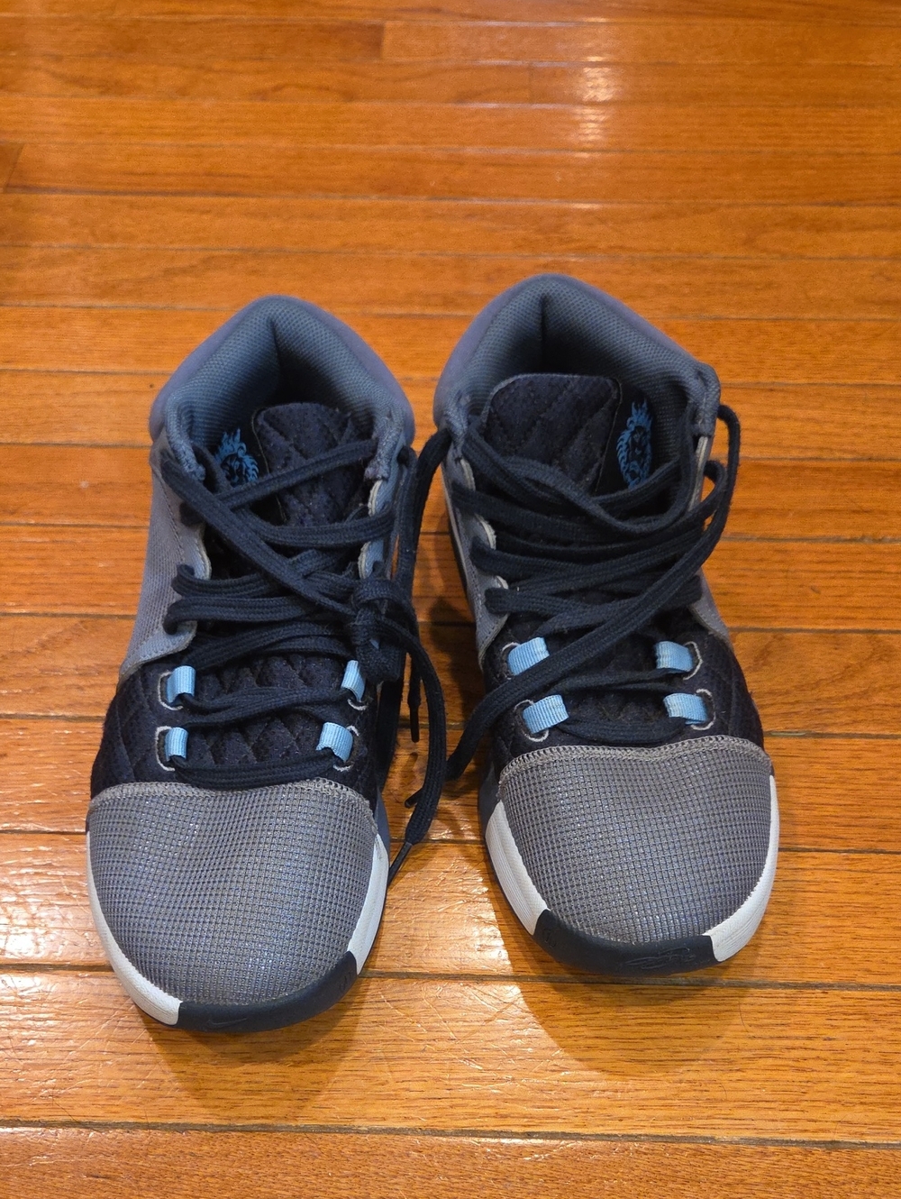 Nike Navy, Gray & Light Blue Athletic Sneakers